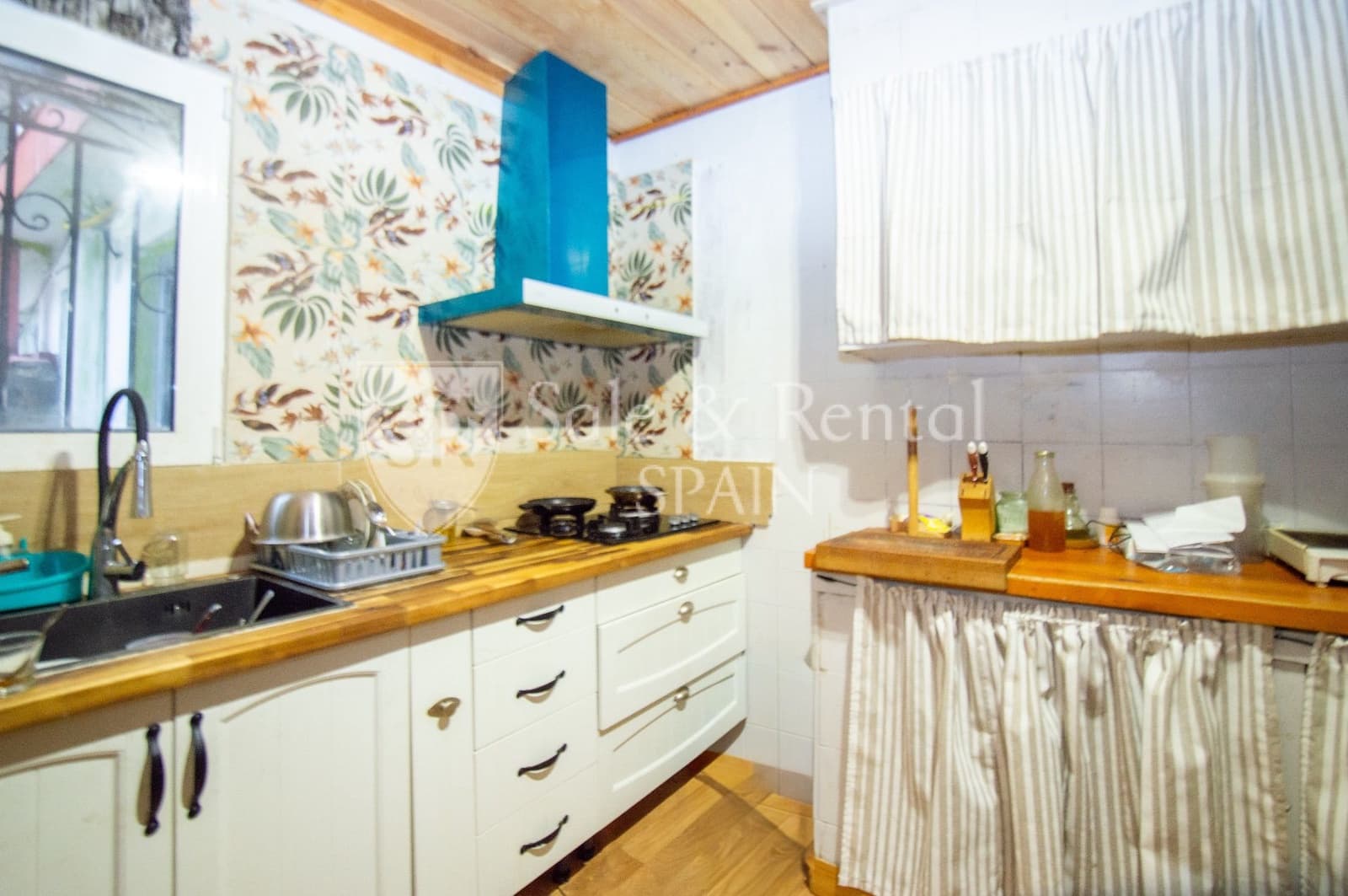 2 bedroom Flat for sale in Malgrat de Mar with garage - € 135,000 (Ref: 9590646)