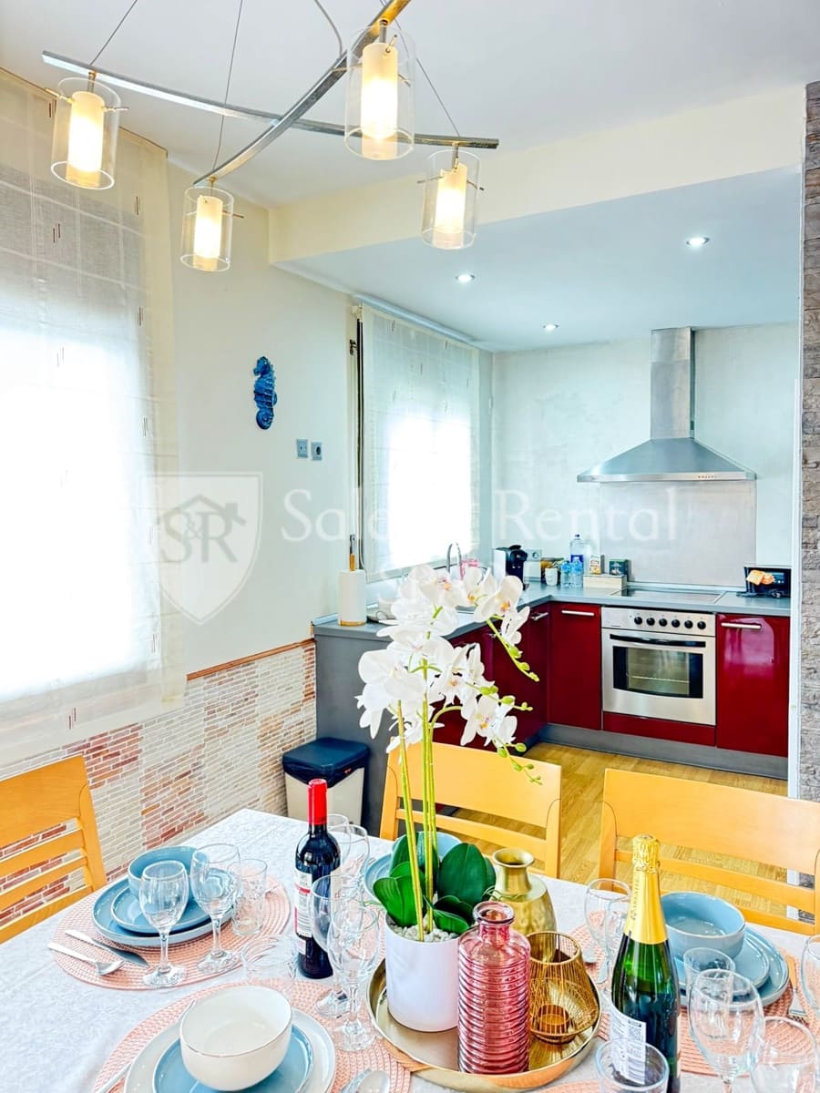 3 soveværelse Villa til salg i Lloret de Mar med swimmingpool garage - € 475.000 (Ref: 9594582)