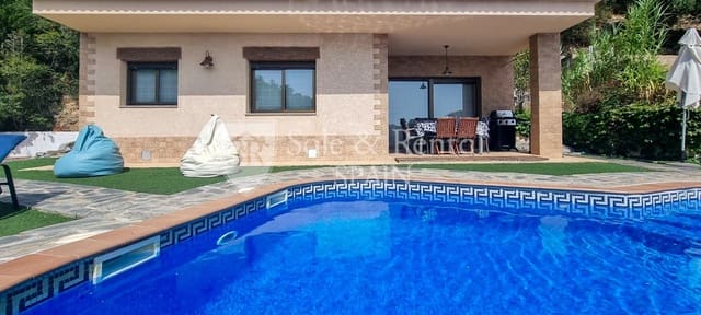 3 soveværelse Villa til salg i Serra Brava, Lloret de Mar med swimmingpool garage - € 475.000 (Ref: 9594582)