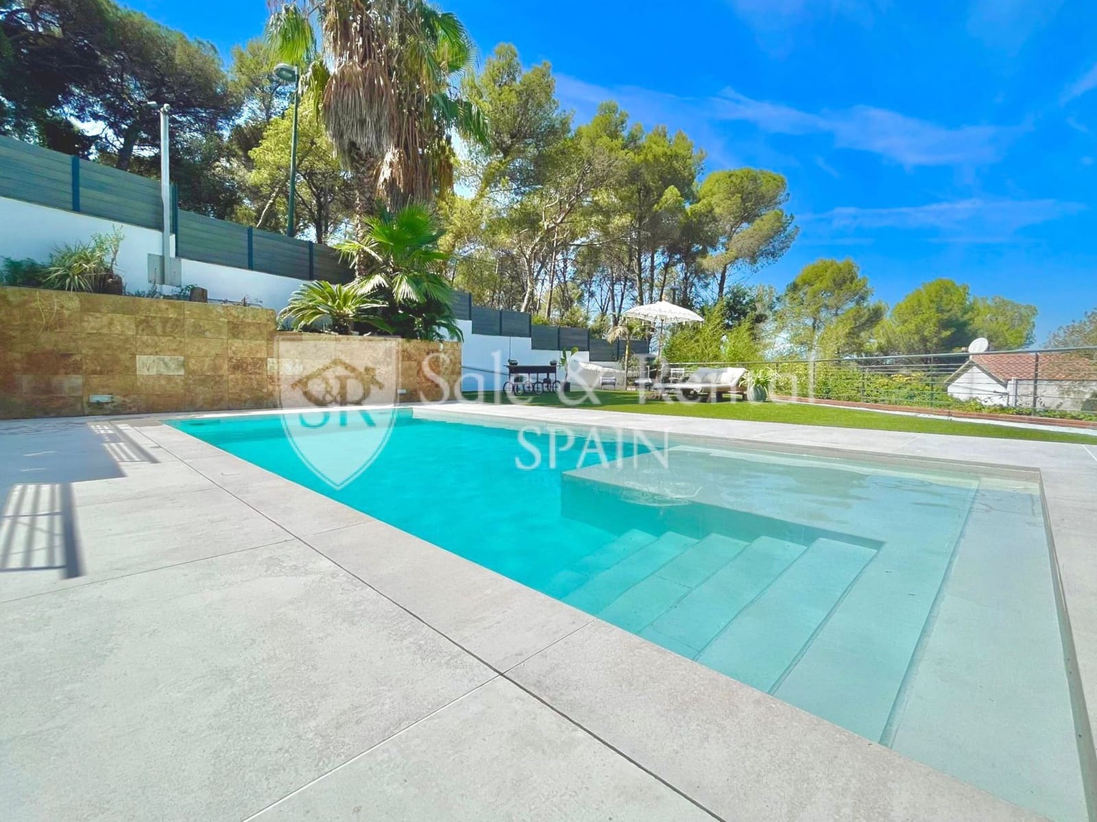 Chalet de 5 habitaciones en Blanes en venta con piscina garaje - 794.000 € (Ref: 9618880)