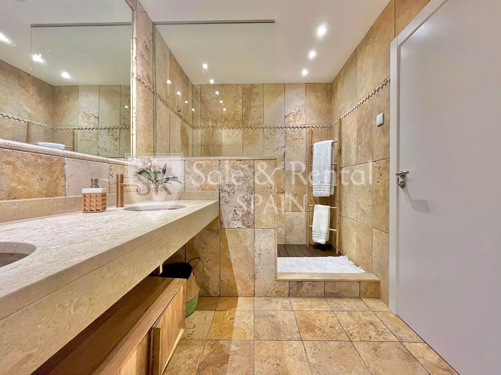 Chalet de 5 habitaciones en Blanes en venta con piscina garaje - 794.000 € (Ref: 9618880)