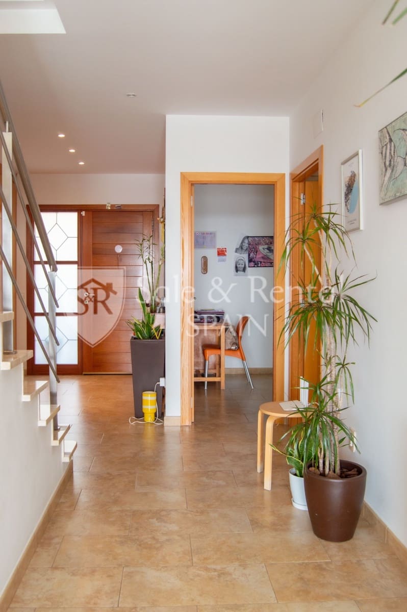 6 Zimmer Villa zu verkaufen in Lloret de Mar mit Pool - 1.270.000 € (Ref: 9618881)