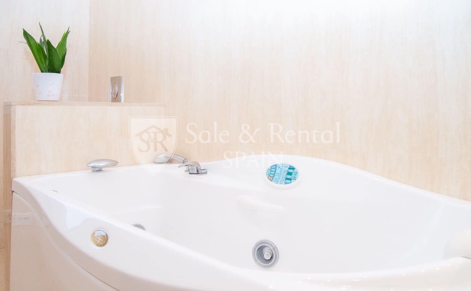 6 Zimmer Villa zu verkaufen in Lloret de Mar mit Pool - 1.270.000 € (Ref: 9618881)