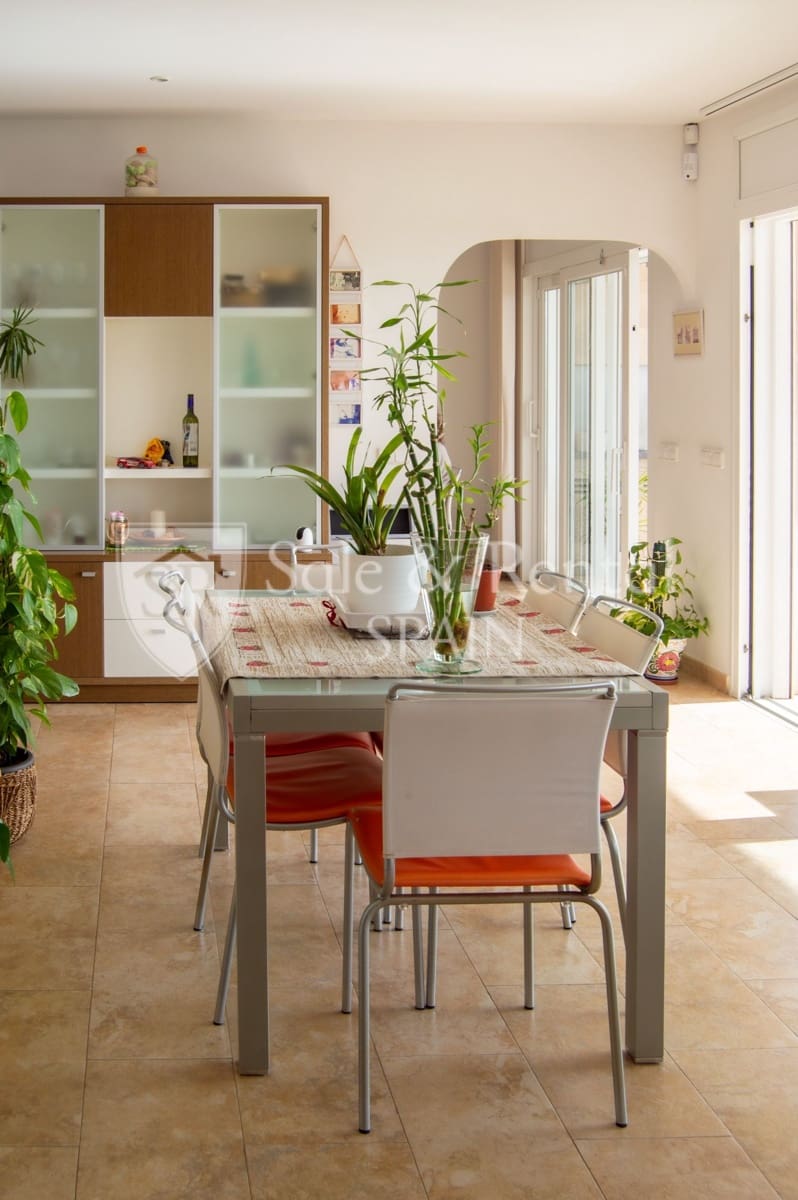 6 Zimmer Villa zu verkaufen in Lloret de Mar mit Pool - 1.270.000 € (Ref: 9618881)