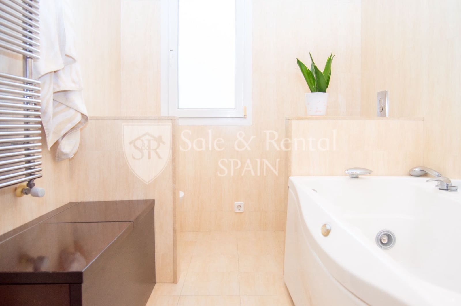 6 Zimmer Villa zu verkaufen in Lloret de Mar mit Pool - 1.270.000 € (Ref: 9618881)