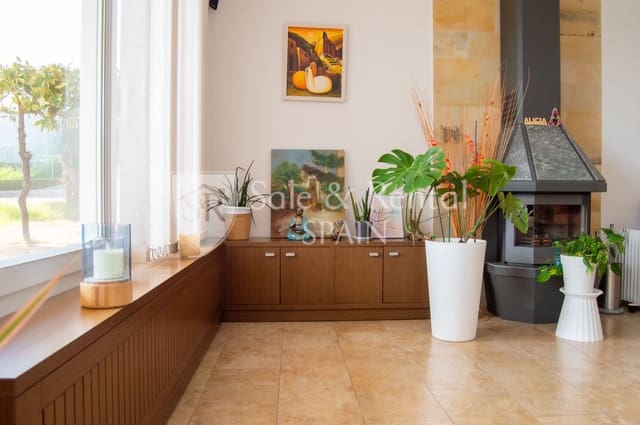 6 Zimmer Villa zu verkaufen in Roca Grossa, Lloret de Mar mit Pool - 1.270.000 € (Ref: 9618881)