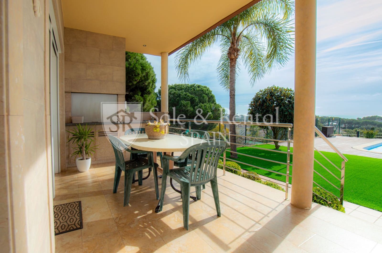 6 Zimmer Villa zu verkaufen in Lloret de Mar mit Pool - 1.270.000 € (Ref: 9618881)