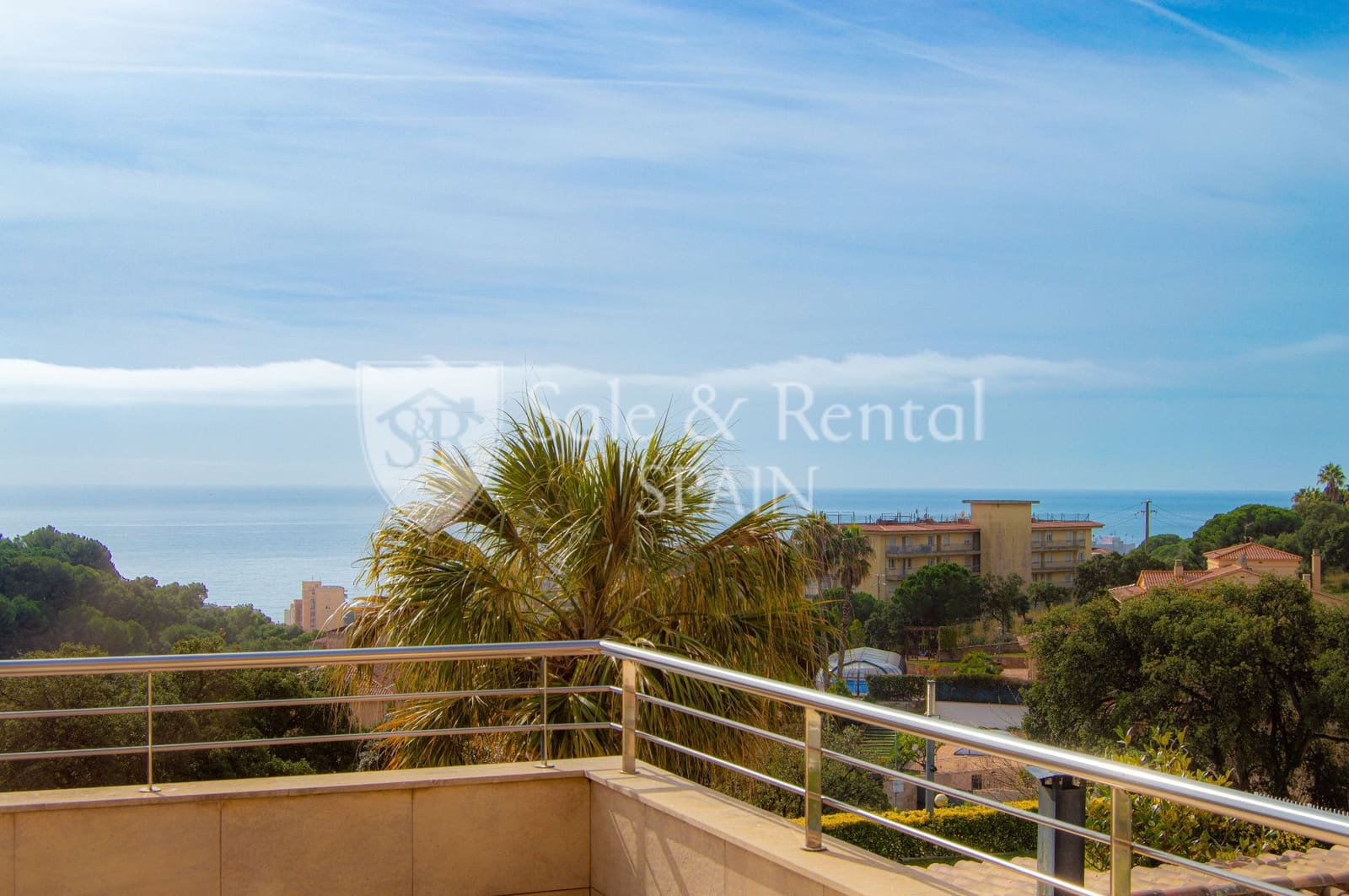 6 Zimmer Villa zu verkaufen in Lloret de Mar mit Pool - 1.270.000 € (Ref: 9618881)