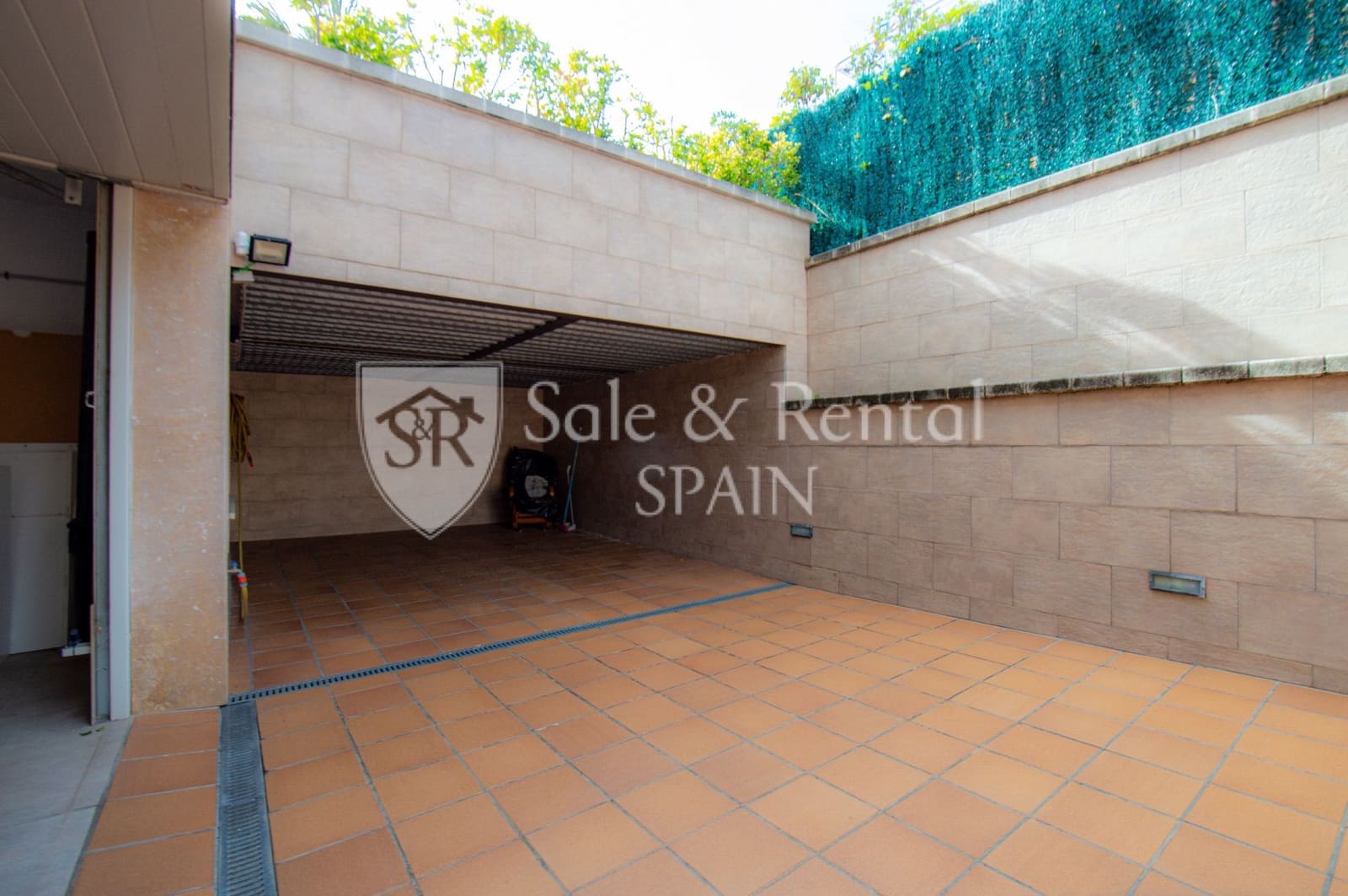 6 Zimmer Villa zu verkaufen in Lloret de Mar mit Pool - 1.270.000 € (Ref: 9618881)