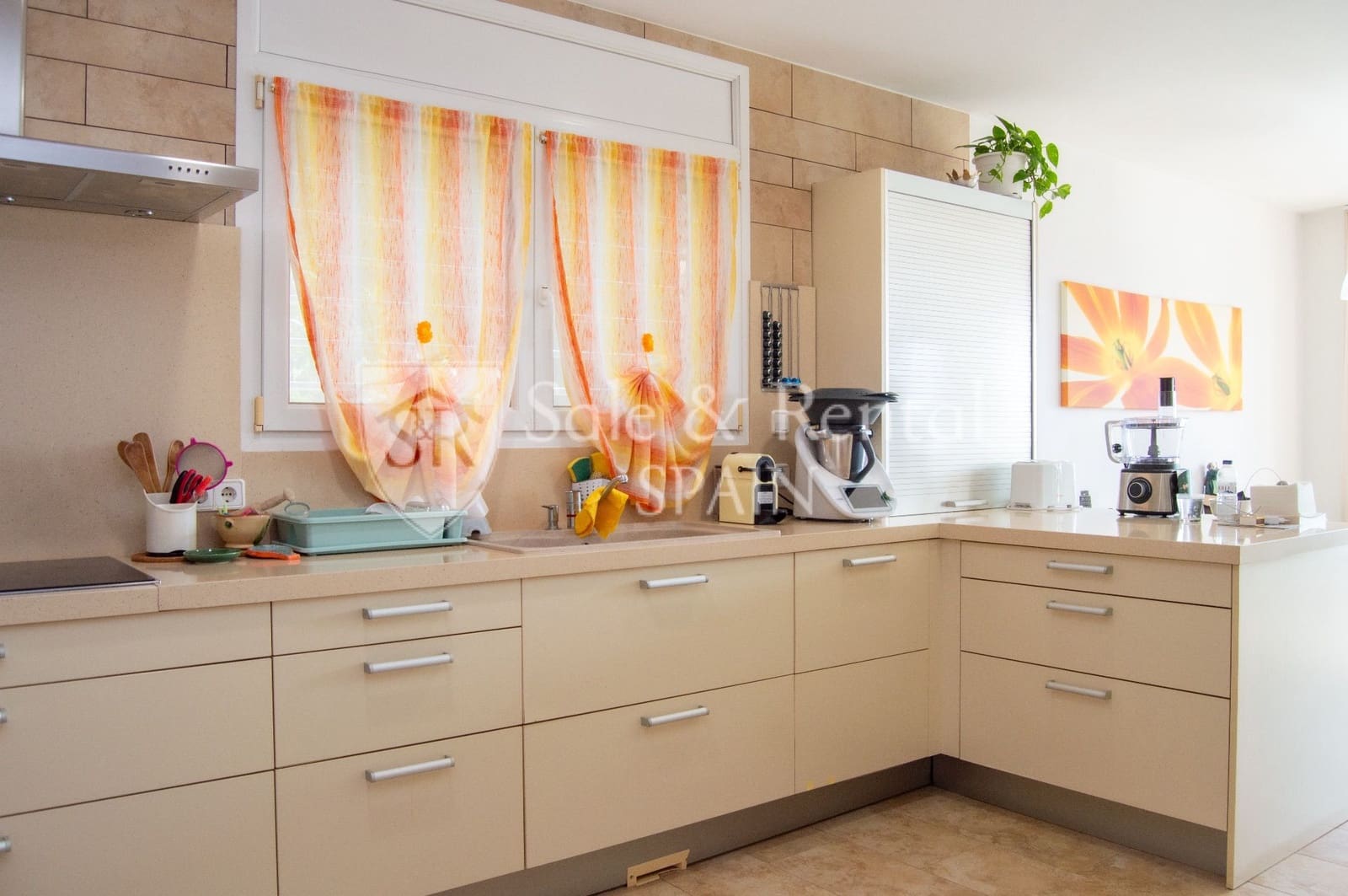 6 Zimmer Villa zu verkaufen in Lloret de Mar mit Pool - 1.270.000 € (Ref: 9618881)