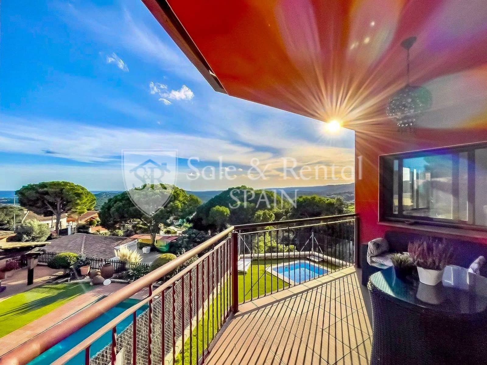 Villa till salu i Lloret de Mar med pool garage - 479 000 € (Ref: 9627144)