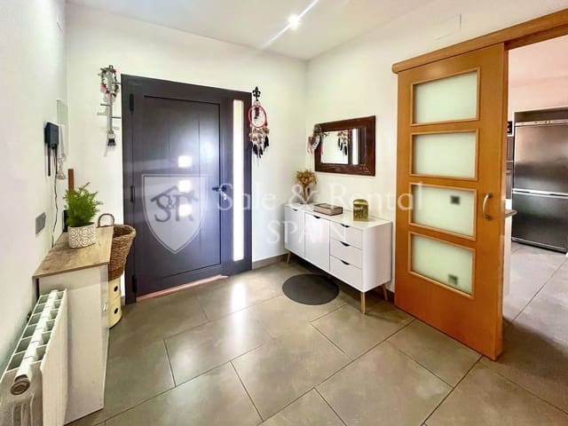 Villa till salu i Urbanitzacions del Nord, Lloret de Mar med pool garage - 479 000 € (Ref: 9627144)