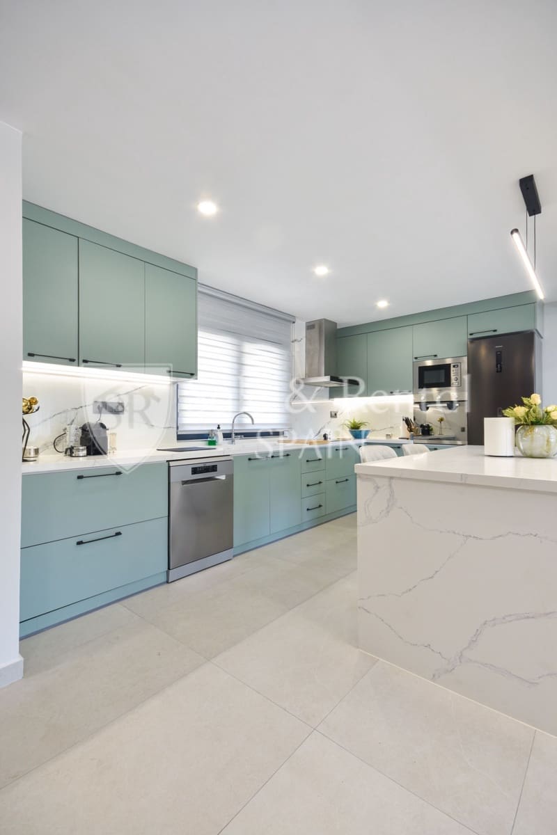 Chalet de 9 habitaciones en Lloret de Mar en venta con piscina - 1.190.000 € (Ref: 9643707)