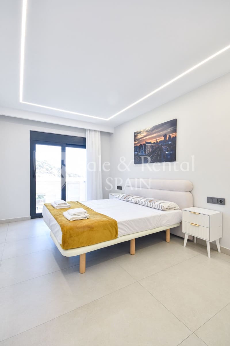 Chalet de 9 habitaciones en Lloret de Mar en venta con piscina - 1.190.000 € (Ref: 9643707)