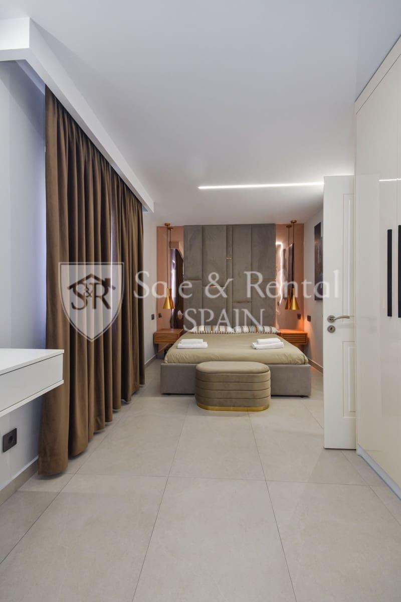 Chalet de 9 habitaciones en Lloret de Mar en venta con piscina - 1.190.000 € (Ref: 9643707)