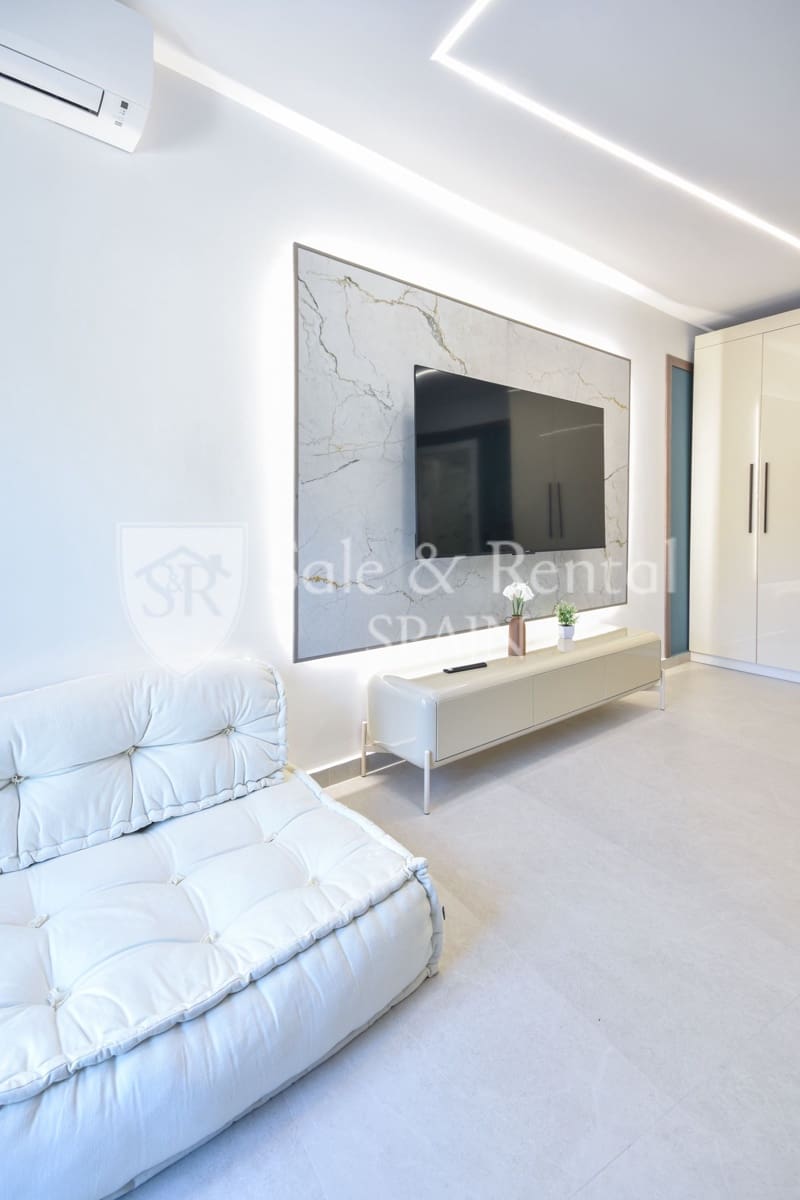 Chalet de 9 habitaciones en Lloret de Mar en venta con piscina - 1.190.000 € (Ref: 9643707)