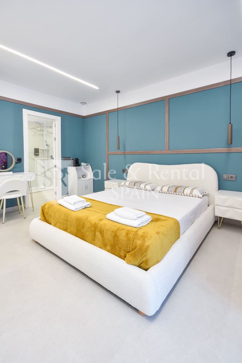 Chalet de 9 habitaciones en Lloret de Mar en venta con piscina - 1.190.000 € (Ref: 9643707)