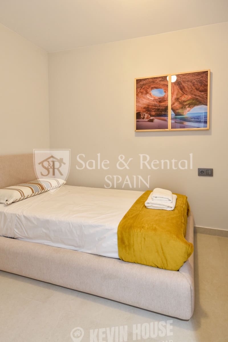 Chalet de 9 habitaciones en Lloret de Mar en venta con piscina - 1.190.000 € (Ref: 9643707)