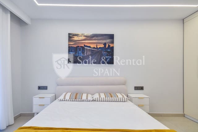 Chalet de 9 habitaciones en Serra Brava, Lloret de Mar en venta con piscina - 1.190.000 € (Ref: 9643707)