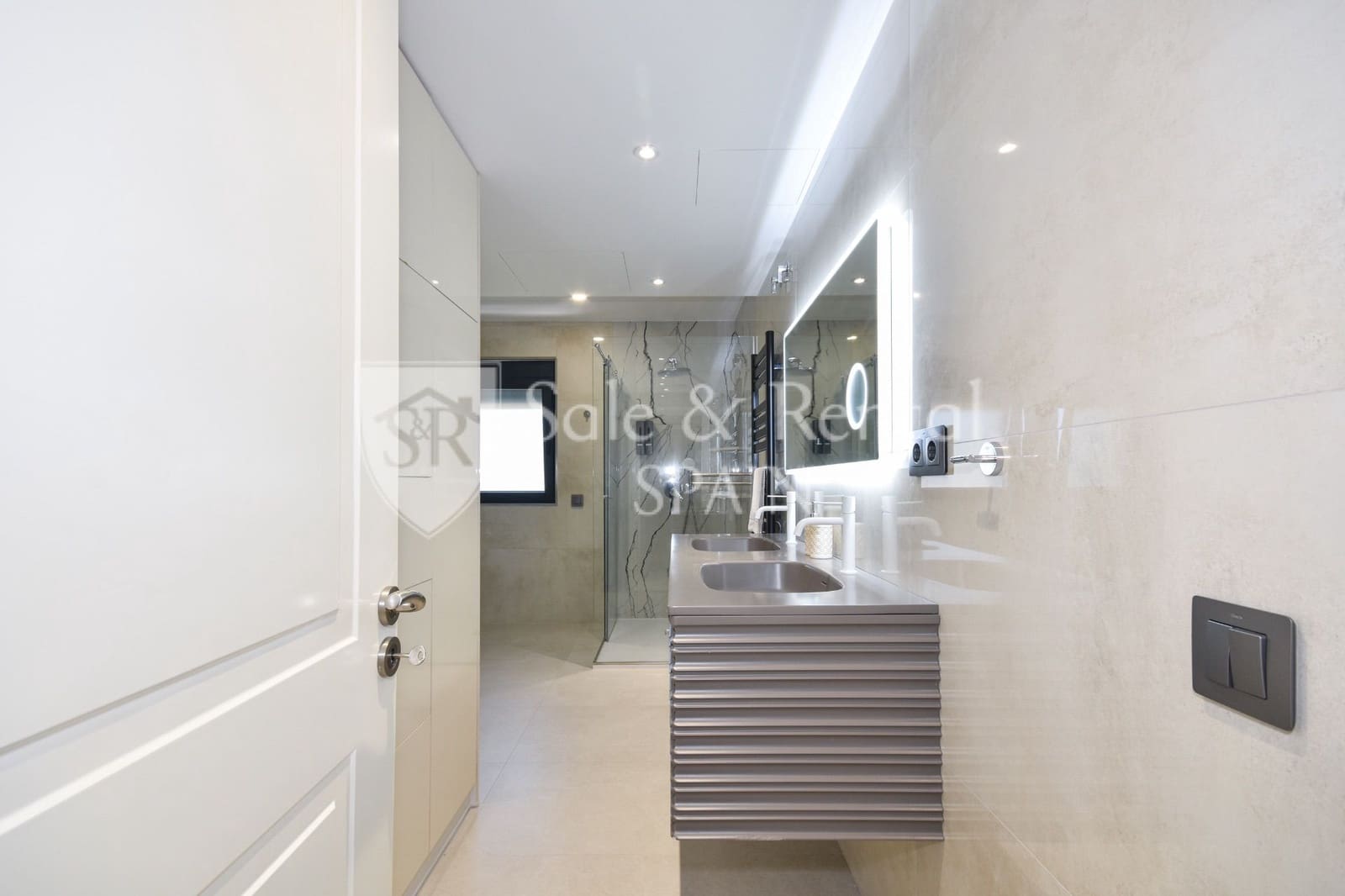 Chalet de 9 habitaciones en Lloret de Mar en venta con piscina - 1.190.000 € (Ref: 9643707)