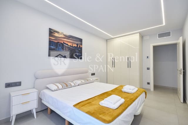 Chalet de 9 habitaciones en Serra Brava, Lloret de Mar en venta con piscina - 1.190.000 € (Ref: 9643707)