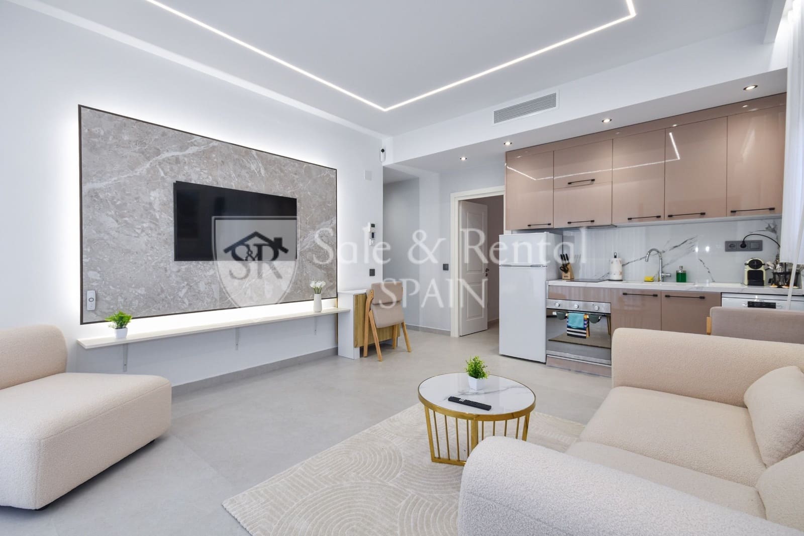 Chalet de 9 habitaciones en Lloret de Mar en venta con piscina - 1.190.000 € (Ref: 9643707)