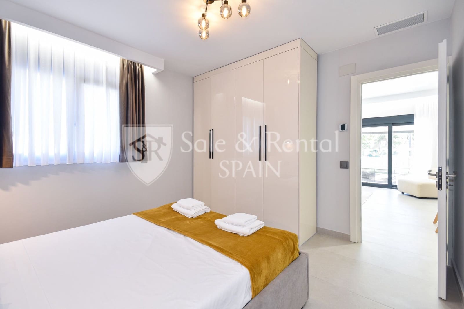 Chalet de 9 habitaciones en Lloret de Mar en venta con piscina - 1.190.000 € (Ref: 9643707)