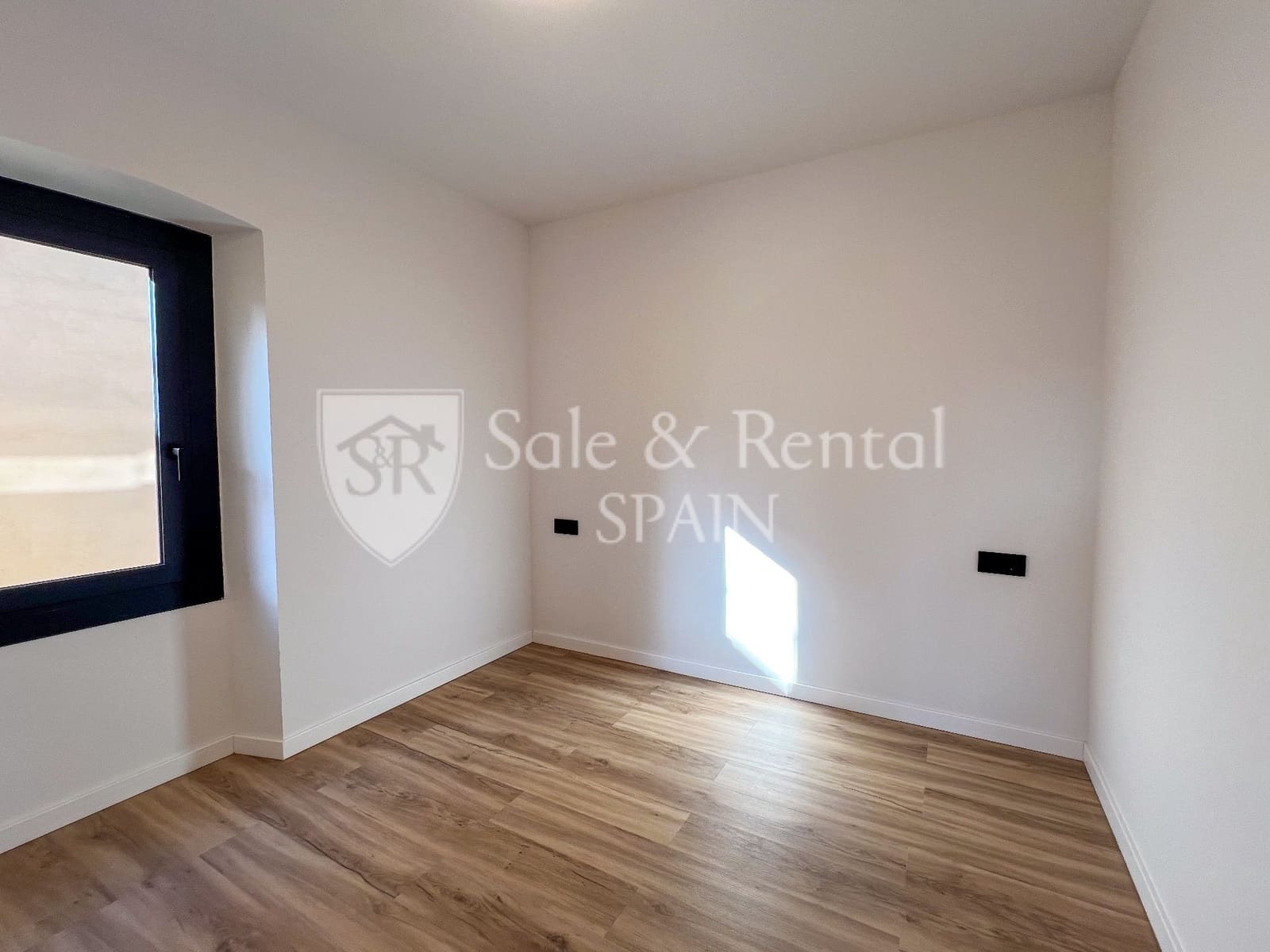 3 bedroom Villa for sale in Sant Feliu de Guixols - € 560,000 (Ref: 9651108)