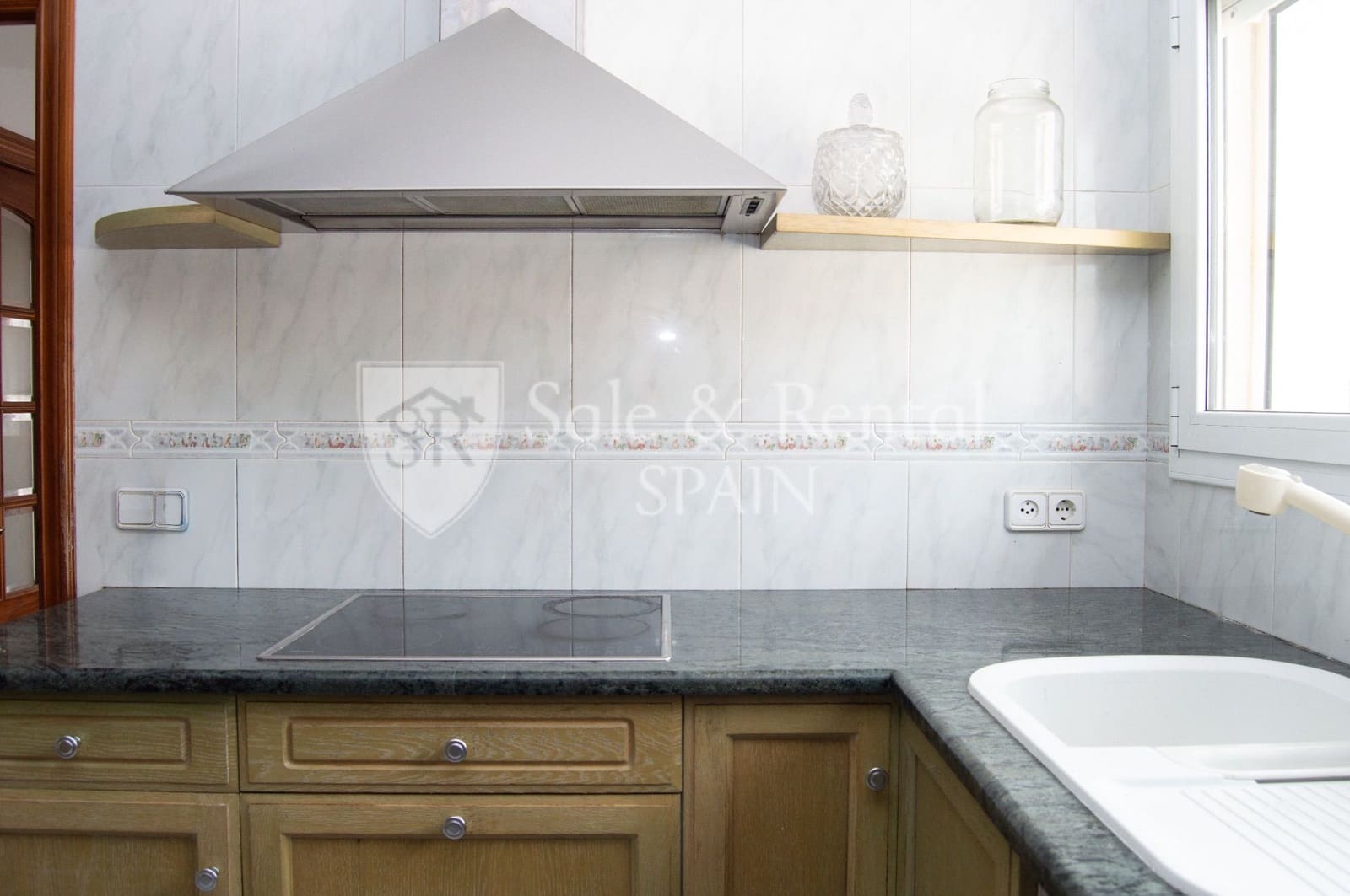 Pareado de 4 habitaciones en Malgrat de Mar en venta con garaje - 470.000 € (Ref: 9665795)