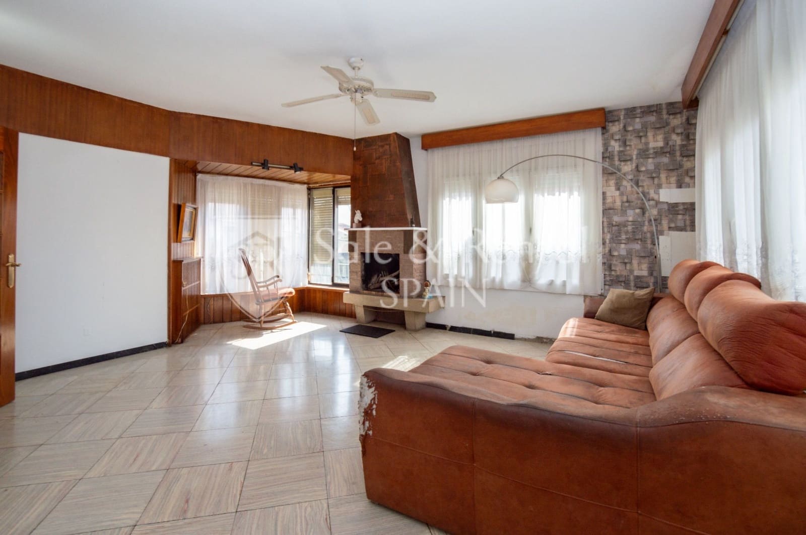 Pareado de 4 habitaciones en Malgrat de Mar en venta con garaje - 470.000 € (Ref: 9665795)