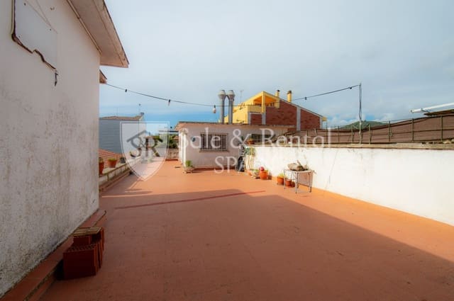 4 Zimmer Doppelhaus zu verkaufen in Malgrat de Mar mit Garage - 330.000 € (Ref: 9669881)