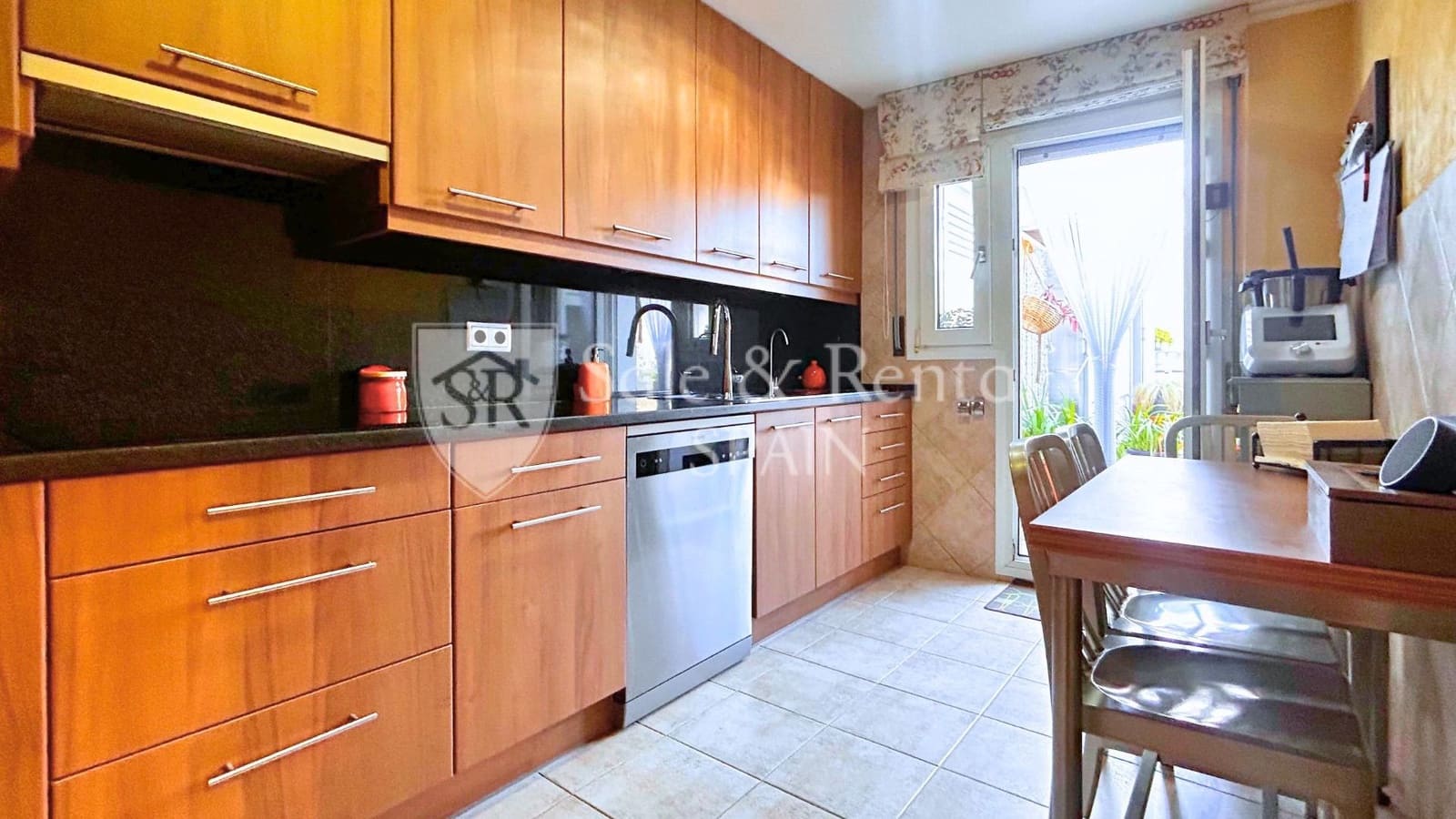 3 bedroom Flat for sale in Sant Feliu de Guixols with garage - € 279,000 (Ref: 9669882)