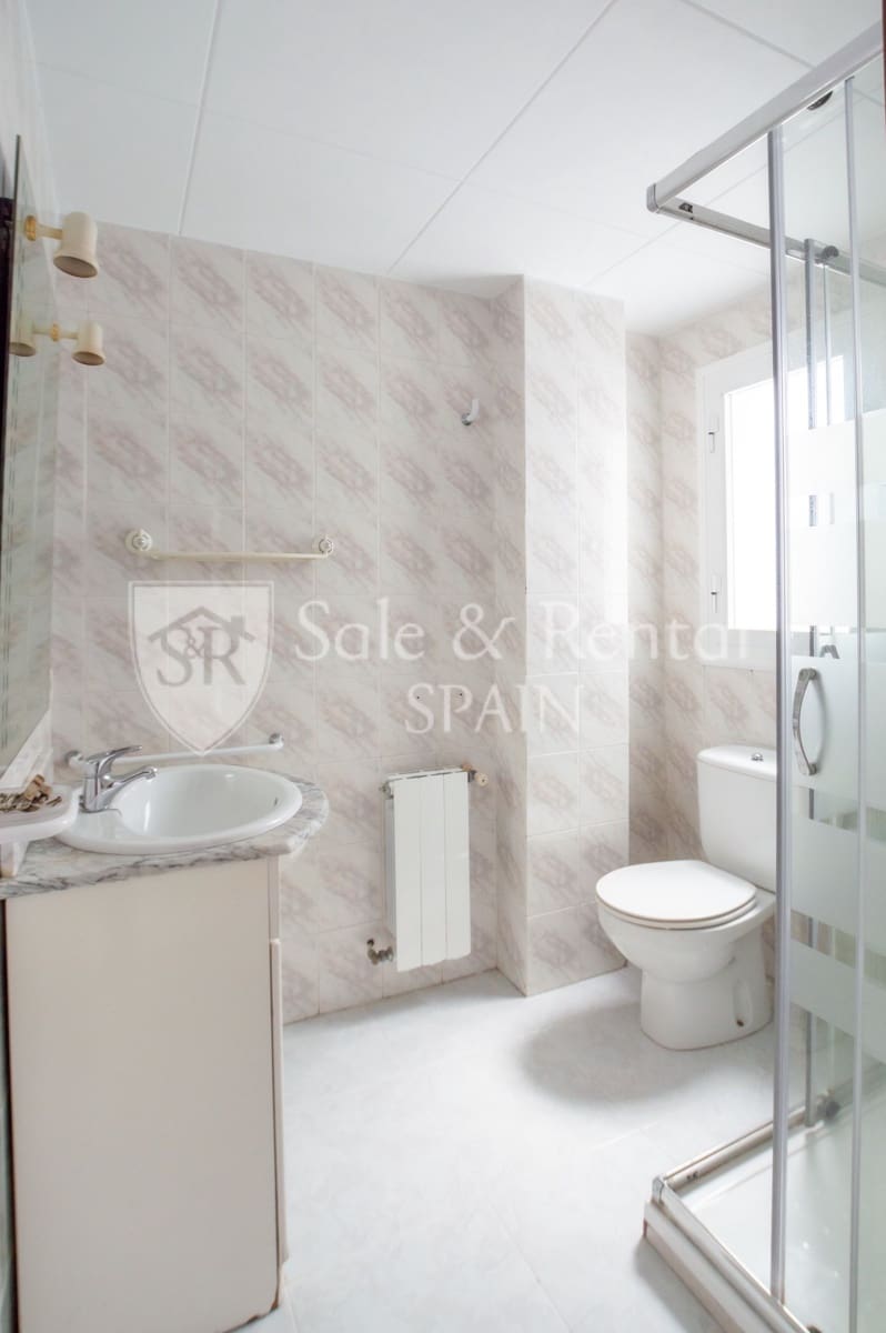 3 bedroom Flat for sale in Blanes with garage - € 237,000 (Ref: 9679406)