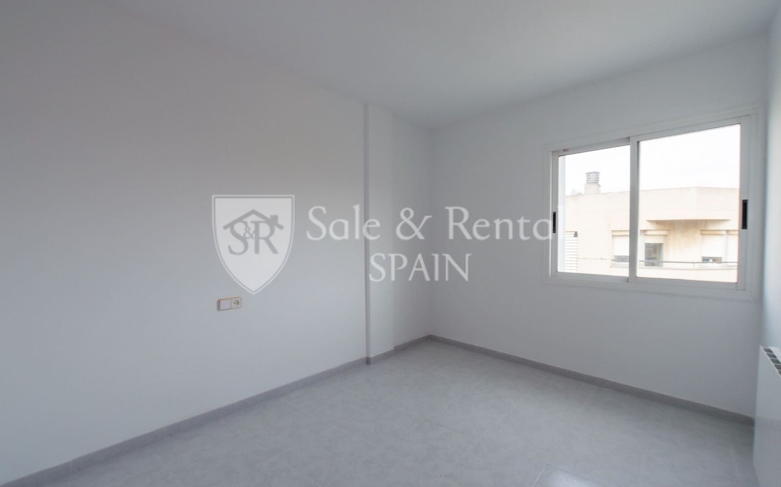 3 bedroom Flat for sale in Blanes with garage - € 237,000 (Ref: 9679406)