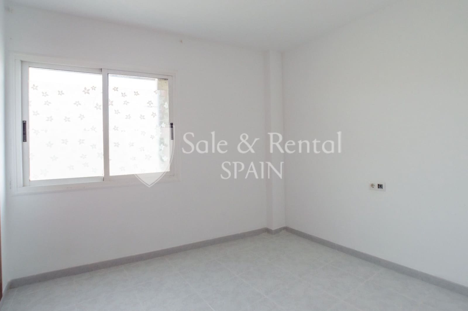 3 bedroom Flat for sale in Blanes with garage - € 237,000 (Ref: 9679406)