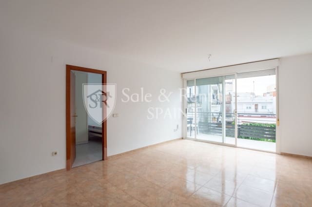 3 bedroom Flat for sale in Blanes with garage - € 237,000 (Ref: 9679406)