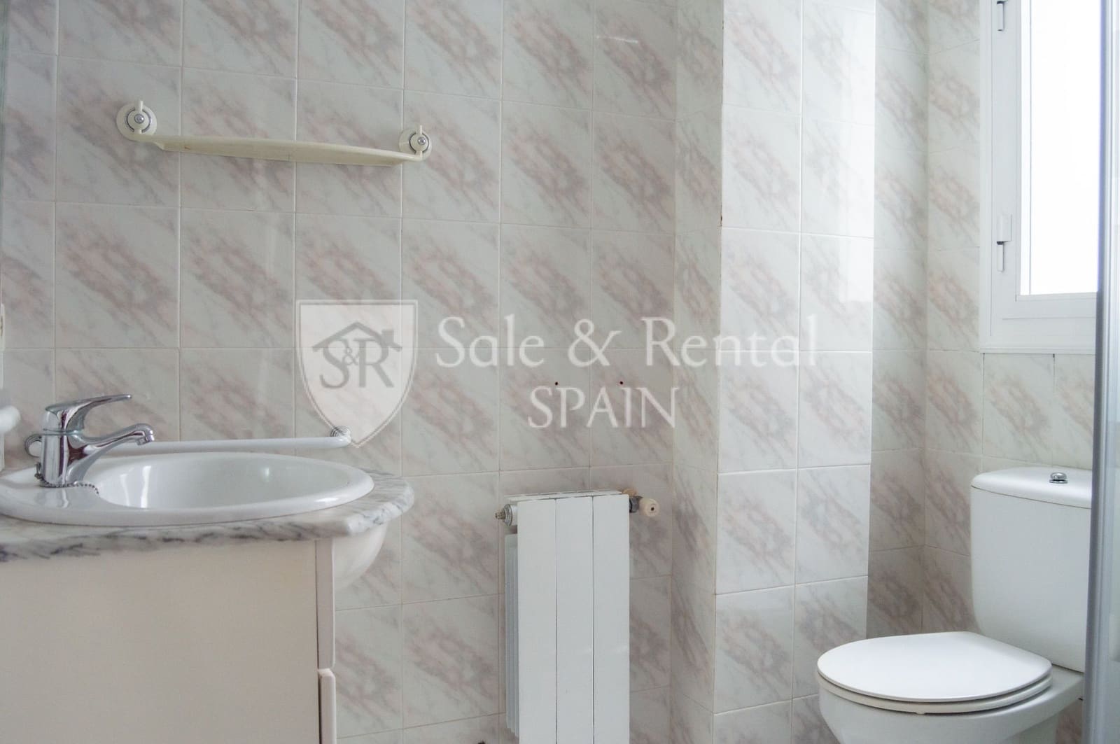 3 bedroom Flat for sale in Blanes with garage - € 237,000 (Ref: 9679406)