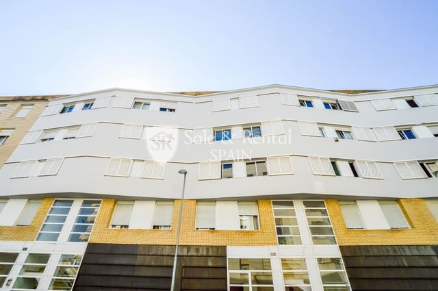 3 bedroom Flat for sale in Blanes with garage - € 237,000 (Ref: 9679406)