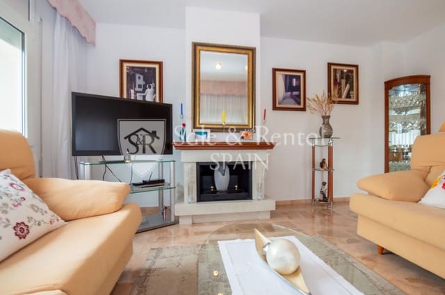 5 Zimmer Villa zu verkaufen in Roca Grossa, Lloret de Mar mit Pool Garage - 949.000 € (Ref: 9697999)