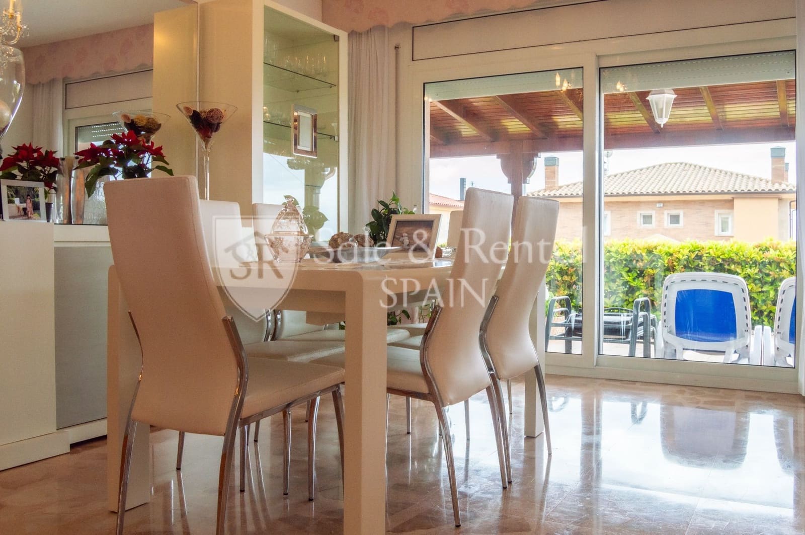 5 Zimmer Villa zu verkaufen in Lloret de Mar mit Pool Garage - 949.000 € (Ref: 9697999)