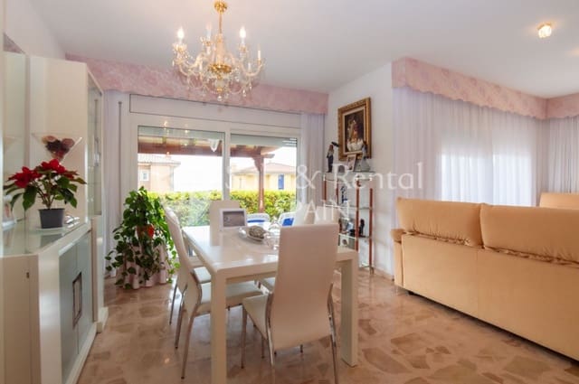 5 Zimmer Villa zu verkaufen in Roca Grossa, Lloret de Mar mit Pool Garage - 949.000 € (Ref: 9697999)