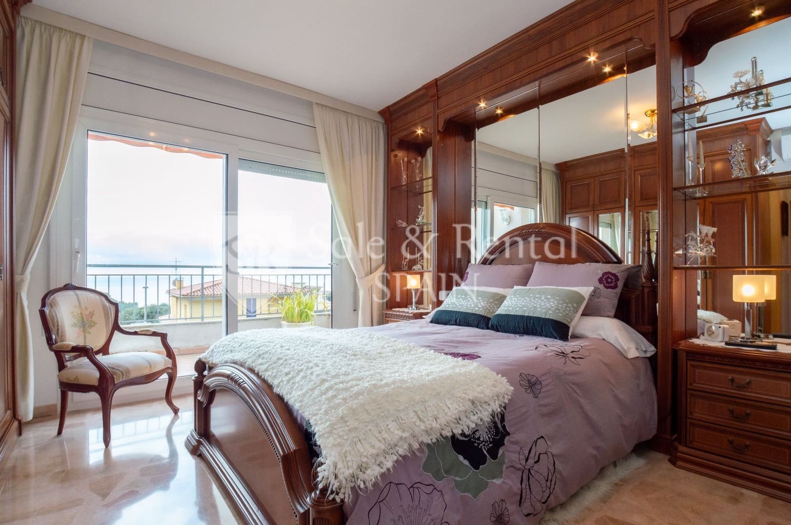 5 Zimmer Villa zu verkaufen in Lloret de Mar mit Pool Garage - 949.000 € (Ref: 9697999)