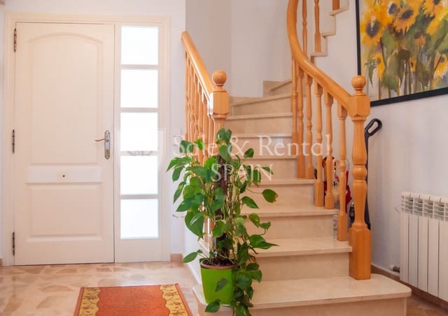 5 Zimmer Villa zu verkaufen in Roca Grossa, Lloret de Mar mit Pool Garage - 949.000 € (Ref: 9697999)