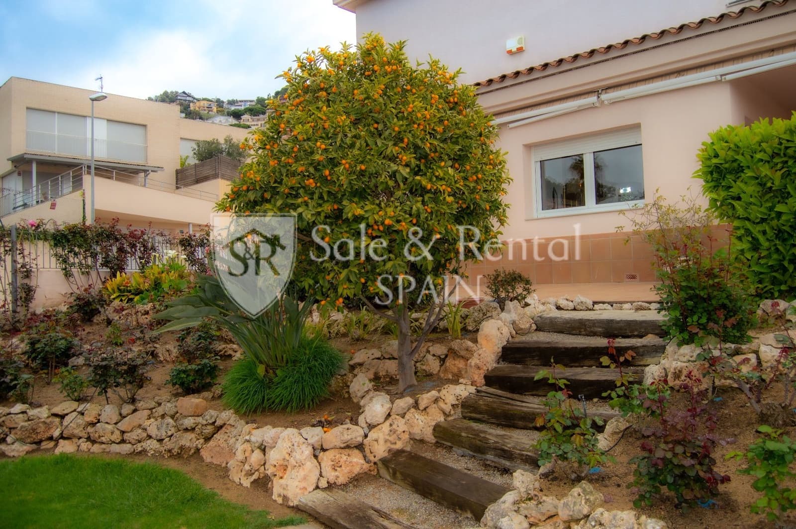 5 Zimmer Villa zu verkaufen in Lloret de Mar mit Pool Garage - 949.000 € (Ref: 9697999)