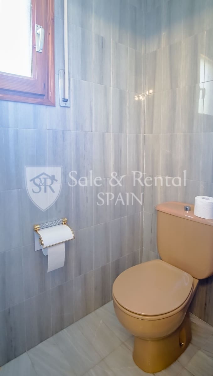 4 bedroom Villa for sale in Blanes with garage - € 850,000 (Ref: 9700386)