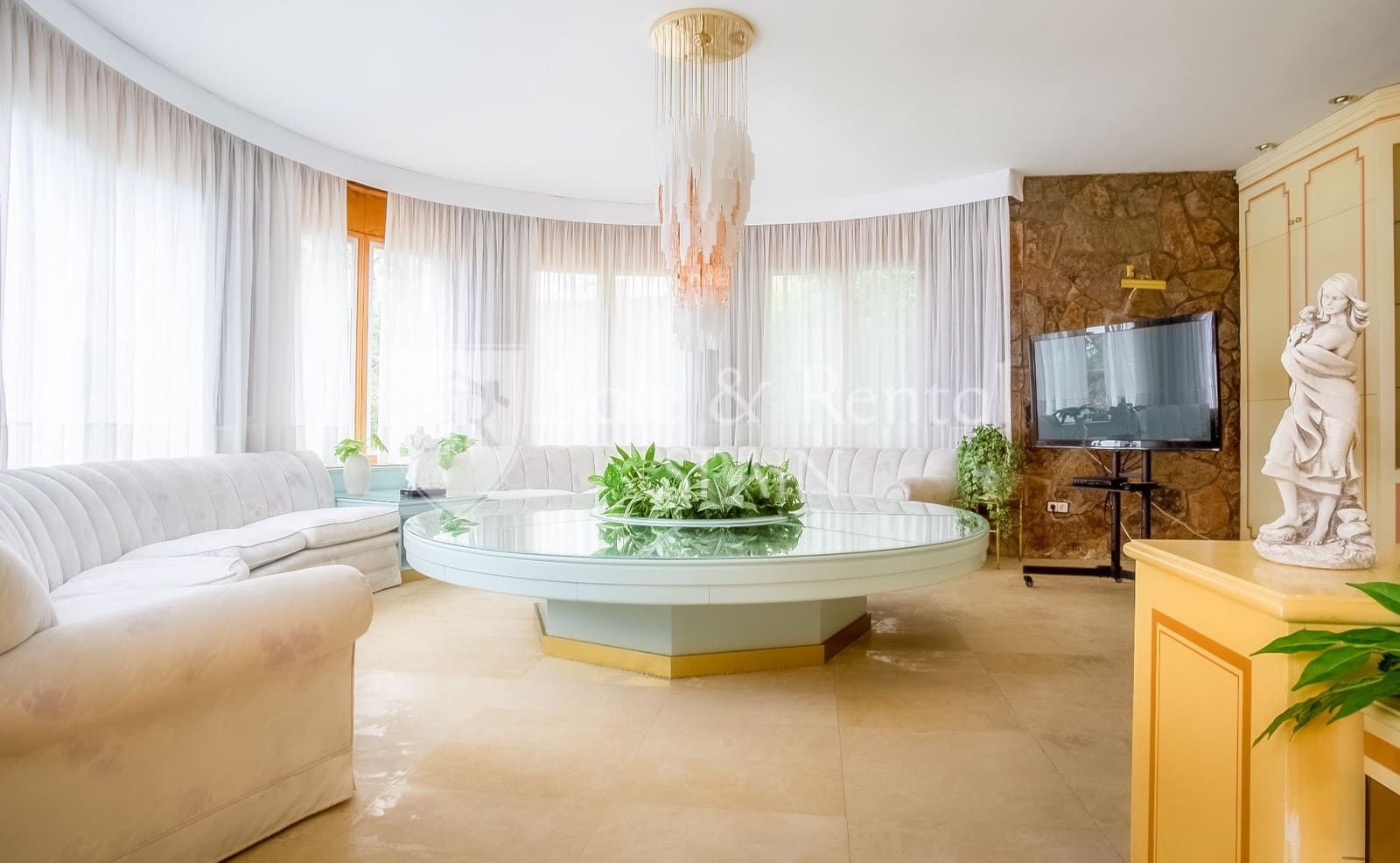 4 bedroom Villa for sale in Blanes with garage - € 850,000 (Ref: 9700386)