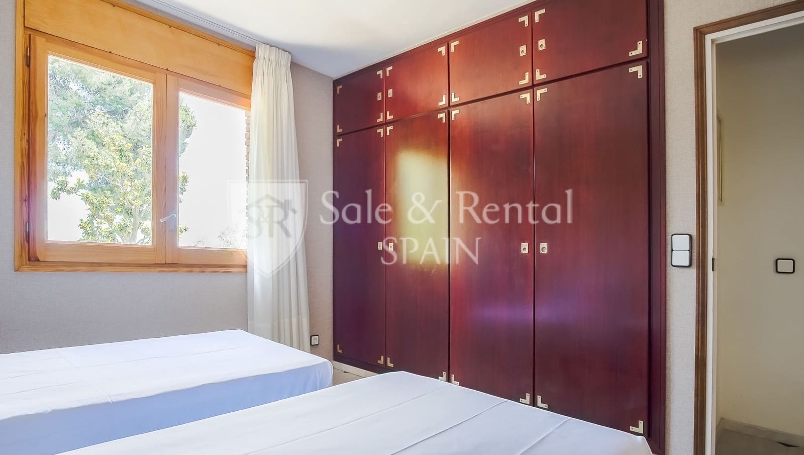 4 bedroom Villa for sale in Blanes with garage - € 850,000 (Ref: 9700386)