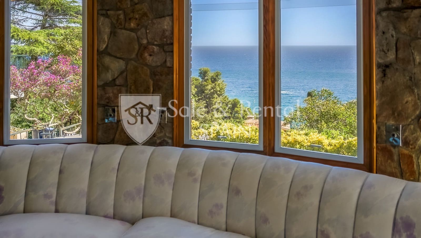 4 bedroom Villa for sale in Blanes with garage - € 850,000 (Ref: 9700386)