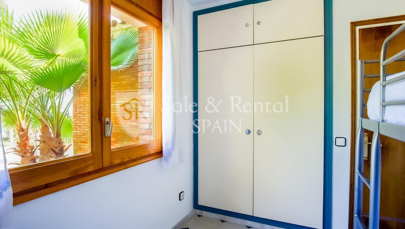 4 bedroom Villa for sale in Blanes with garage - € 850,000 (Ref: 9700386)