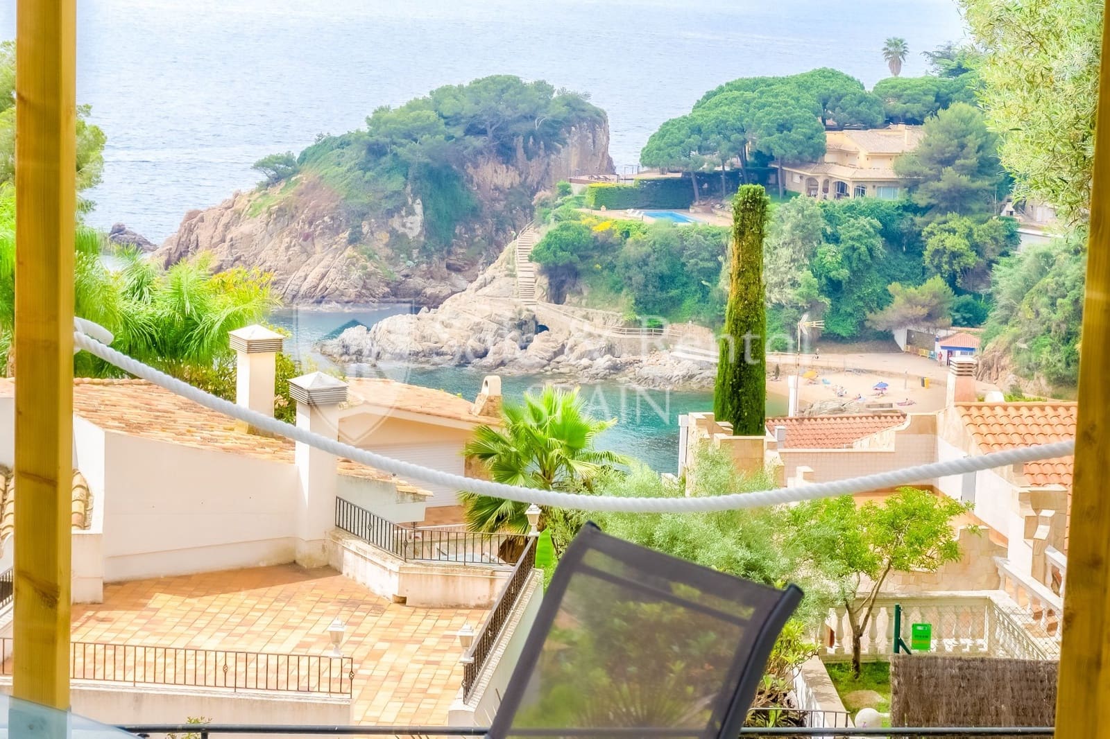 4 bedroom Villa for sale in Blanes with garage - € 850,000 (Ref: 9700386)